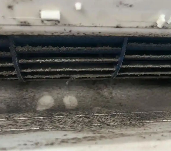 辽阳市空调吹的风有股烧焦味是怎么回事